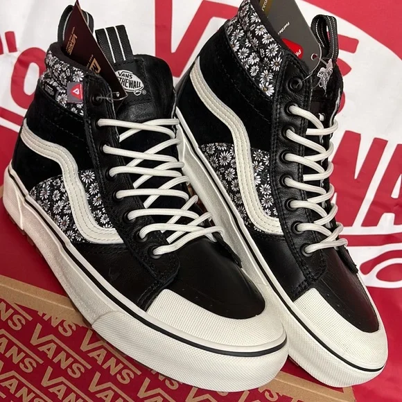 Vans WMNS Sk8-Hi Mte-2
Black Floral
VNOA5HZZF2B
boots sneakers - Picture 8 of 16